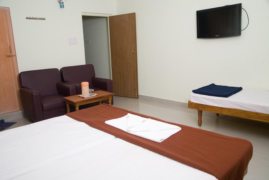 Vihas Inn Tirupati Extérieur photo